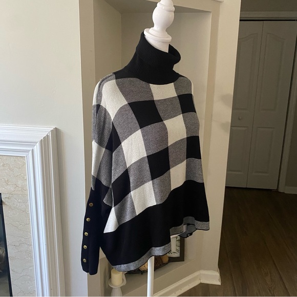 Joseph A Turtleneck Sweater Black and White Women's Size M - Picture 12 of 13